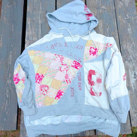 Oli & Hali Tops - Oli & Hali Patchwork Boho Graphic Pullover Hoodie M Rock and Roll Mixed Media